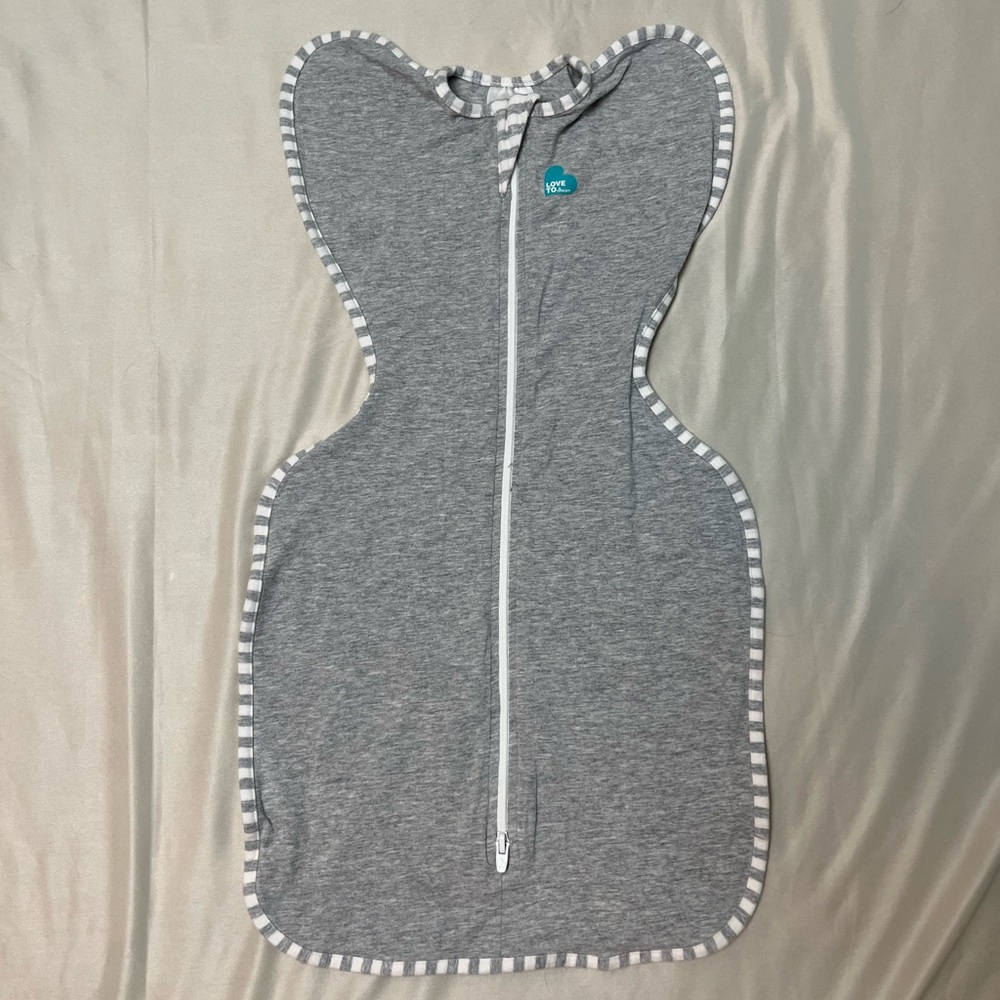Love to Dream gray swaddle up